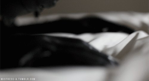 rubberdollowner:  http://rubberdollowner.tumblr.com I imagine this doll getting into position in the first gif and with the second gif, feeling itself being used completely…. ( I do have a very visual mind) http://rubberdollowner.tumblr.com/archive
