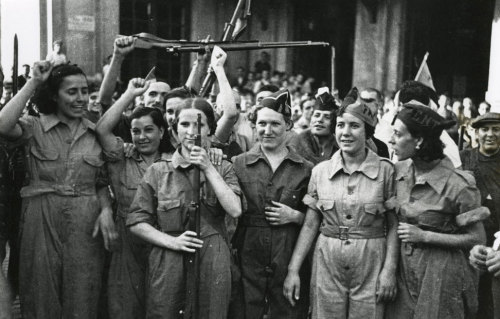 arditidelpopolo:  Mujeres Libres, “Free Women”, an anarcho-syndicalist women’s organisation within the Spanish CNT union in the 1930s, active in the Spanish Revolution.   https://painted-face.com/