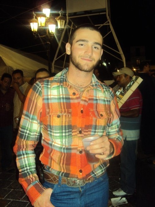 28 YO HOT GAY DUDE!