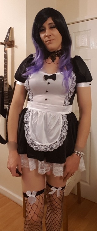 Some more sexy maid pics