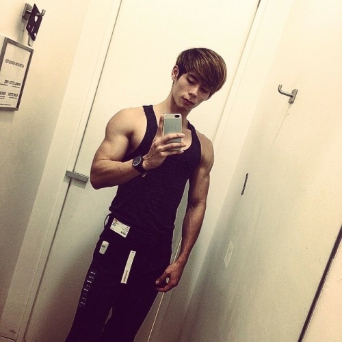 6sg:  I love the first photo. http://6sg.tumblr.com/archive