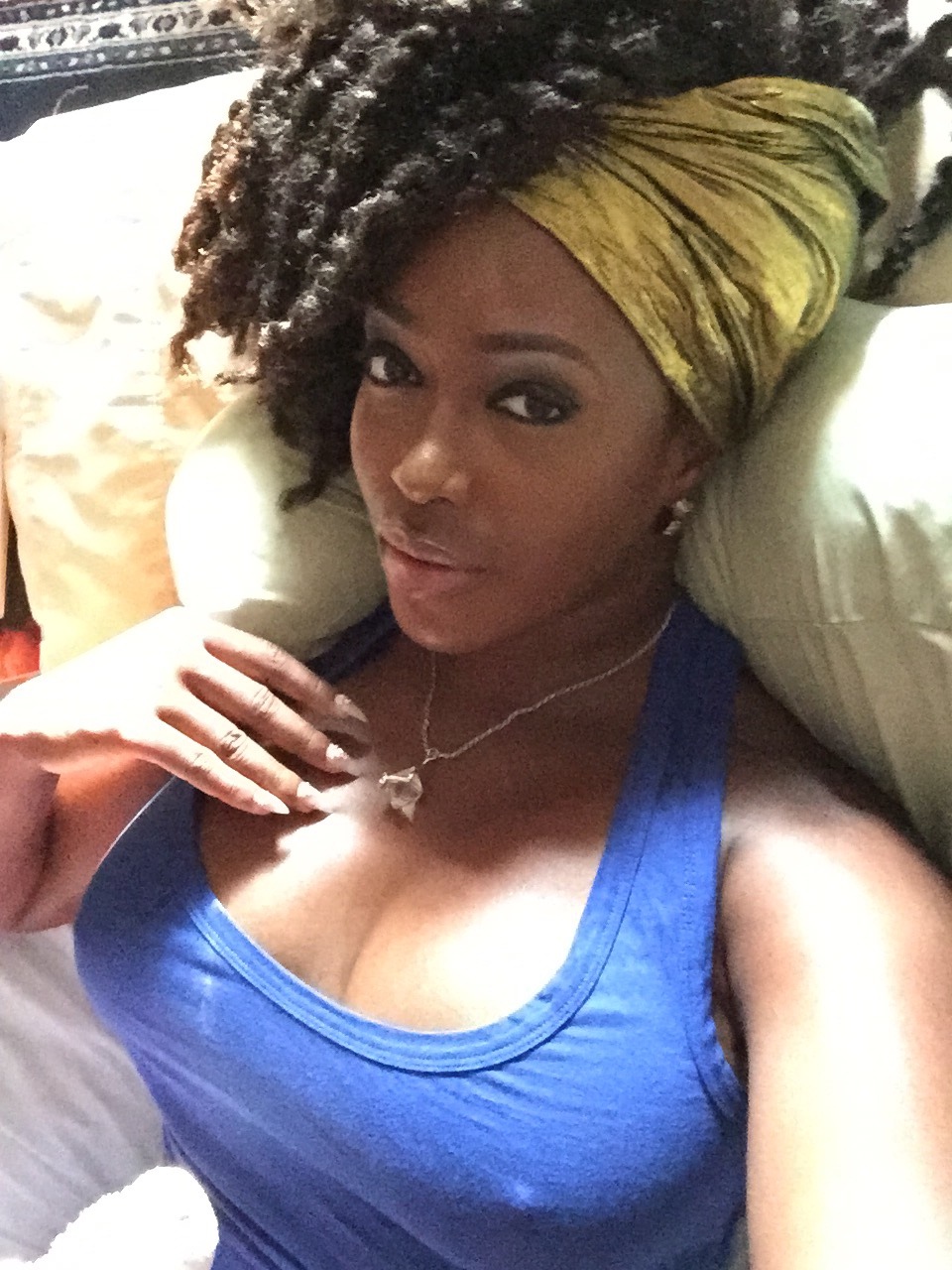 glamazontyomi:  Namaste…make today great!!