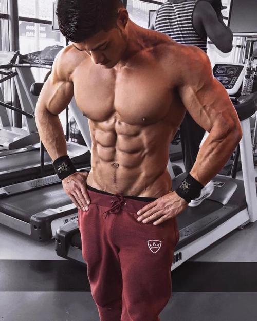   Nicolas Iong