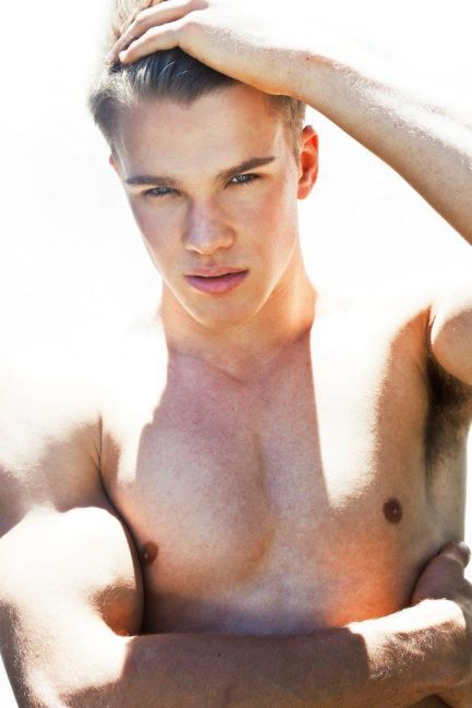 handsomemales:  ravi baltutis 