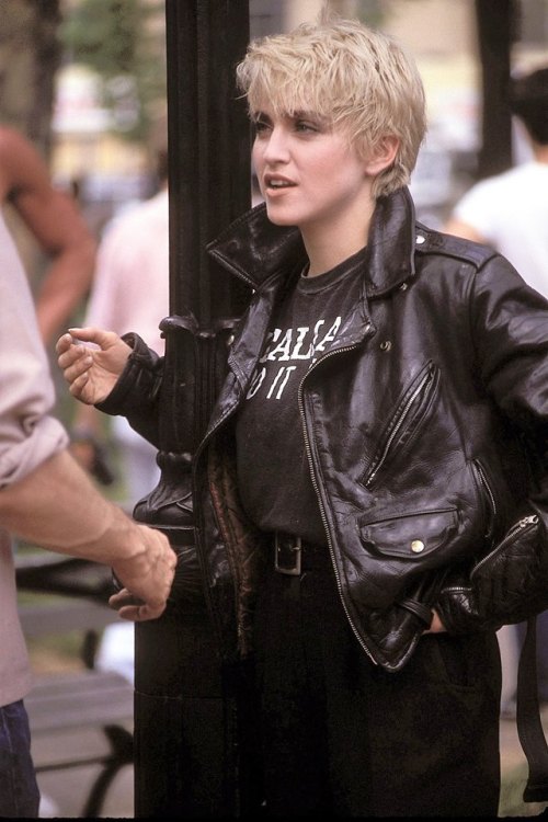 twixnmix:Madonna filming the music video for “Papa Don’t Preach” (1986)Photos by Terry McGinnis