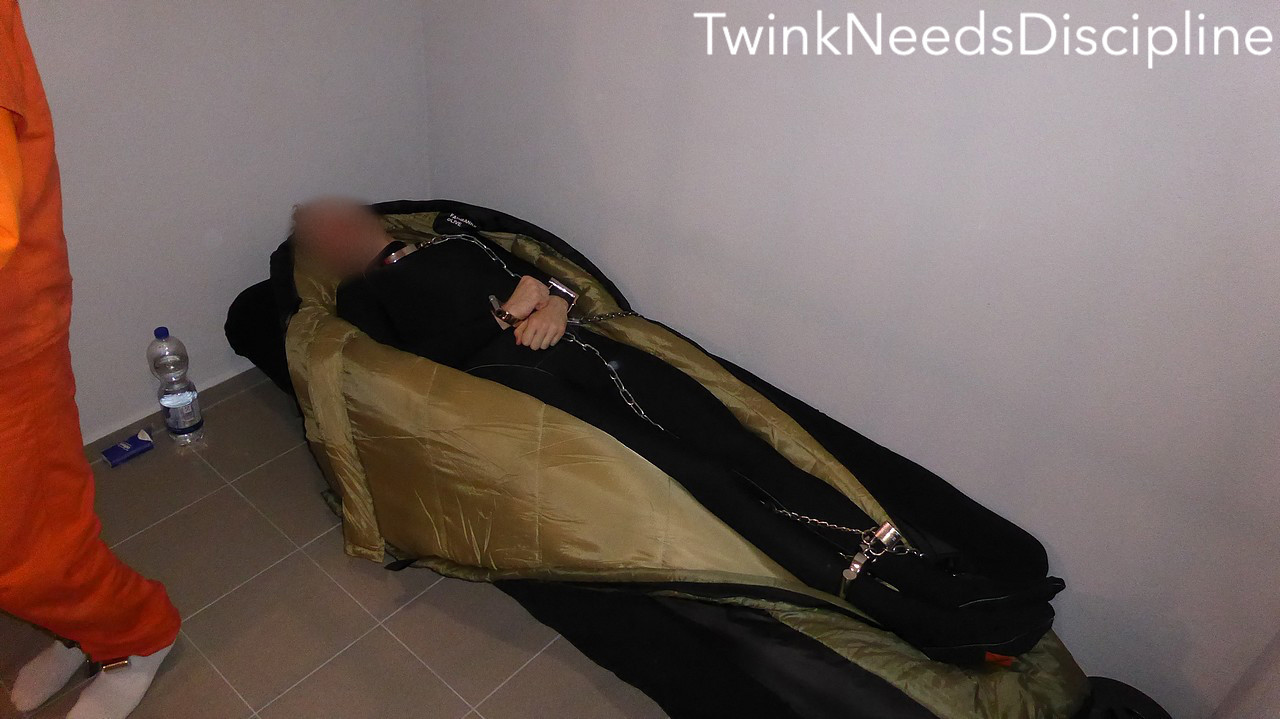 twinkneedsdiscipline:The morning after the second night in the 4qm prison cell. I