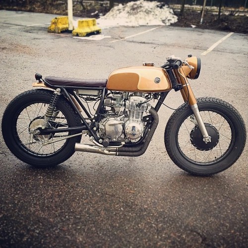 lemoncustommotorcycles:  Amazing #CB350 build from @vphannin ðŸ™ŒðŸ™ŒðŸ™ŒðŸ‘Œ. â€”â€”â€”-â€”â€”â€”â€”â€”â€”â€”â€”â€”â€”â€”â€”- Tag #caferacerporn @caferacerporn or email your cafe racer related photos to caferacerporn@gmail.com â€”â€”â€”-â€”â€”â€”â€”â€”â€