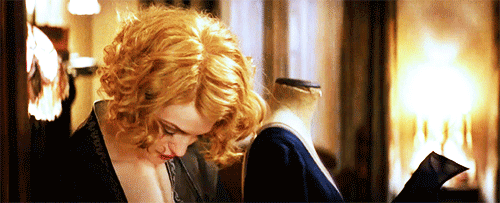 queenieriddle:Gentlemen, this is my sister. Wanna put something on, Queenie?