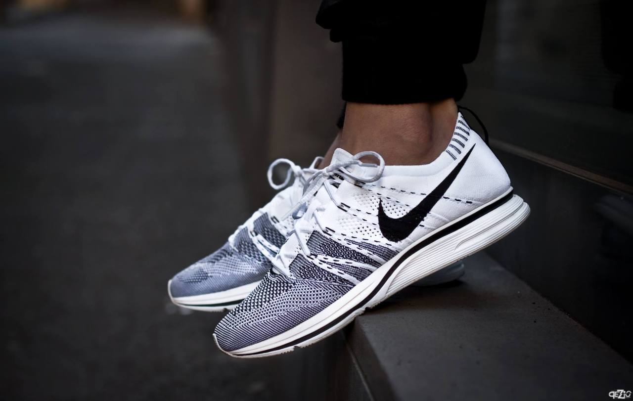 flyknit trainer white