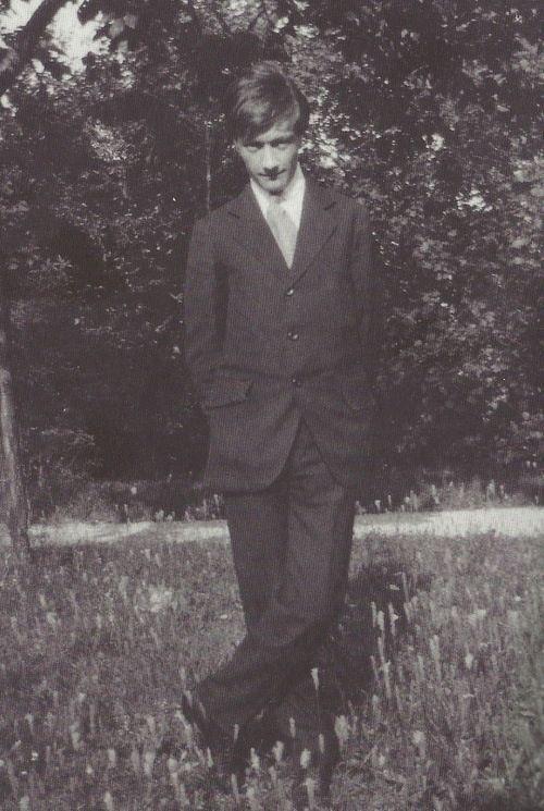 derrierelasalledebains:  Antonin Artaud, Marseille, 1924 