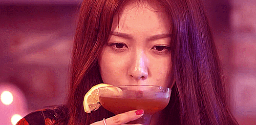 anna-something:the little-bit-of-anything cocktail [concocted by Yoonjo, ZN and Suji]+ uni.t’s colou