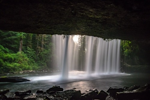 sketchycrouton:McDowell Creek Falls, OR