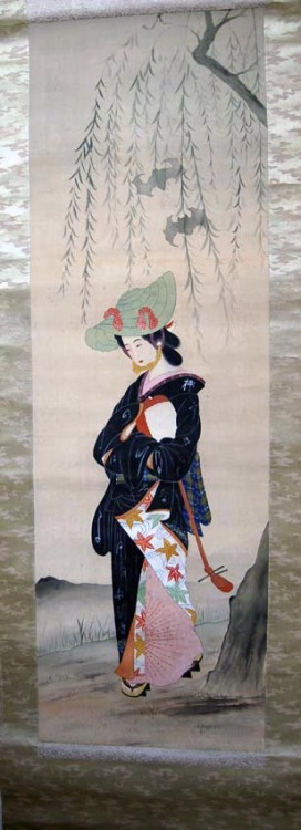 Traditional Japanese Kakemono painting on silk scrollbar bone. Dated to the early years of the Taish