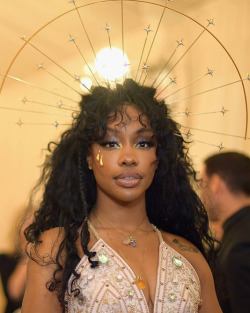 divinebeauties: SZA at The MET Gala on  May 7, 2018 in NYC. 