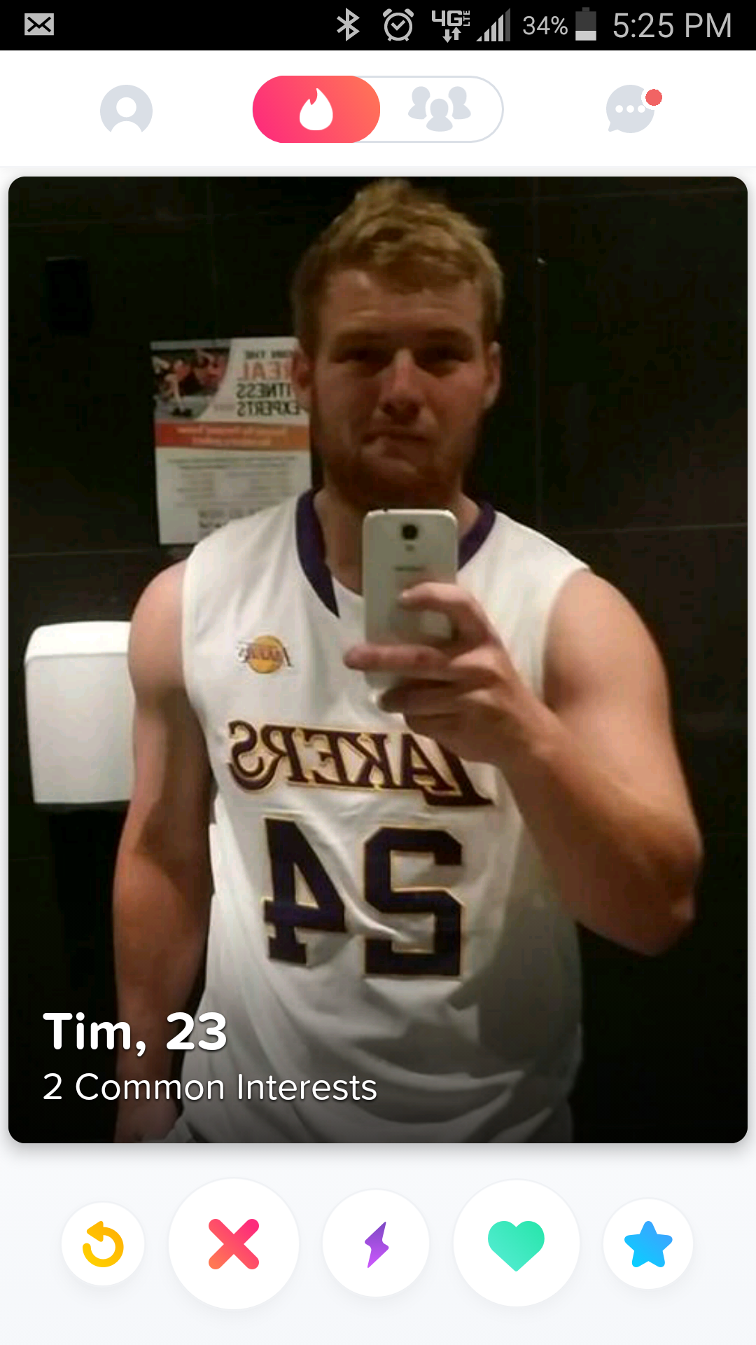 lilac-lies:  Didn’t realise that sex offenders were allowed to use tinder. Stay