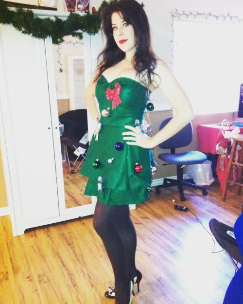 It&rsquo;s #December so how about a #throwback to my first #Christmas #costume my redecorate-abl