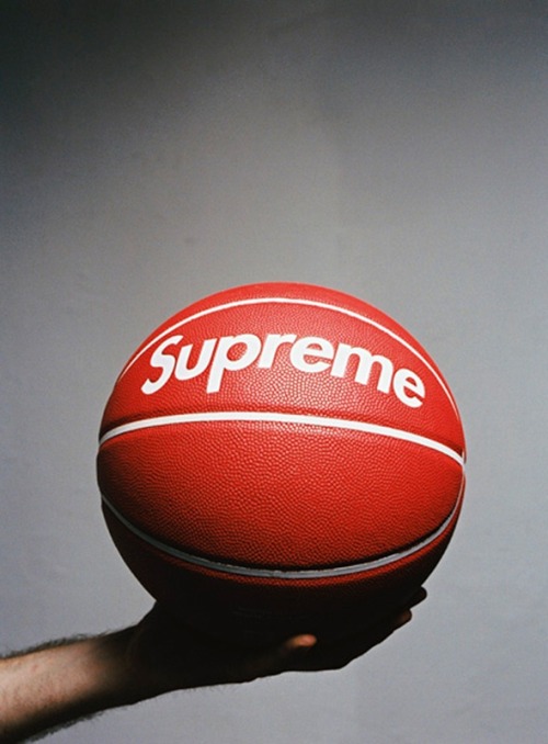 ☮