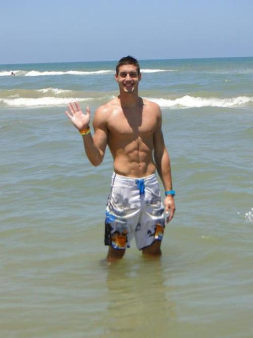 hotwebdudes: hotwebdudes.tumblr.com/
