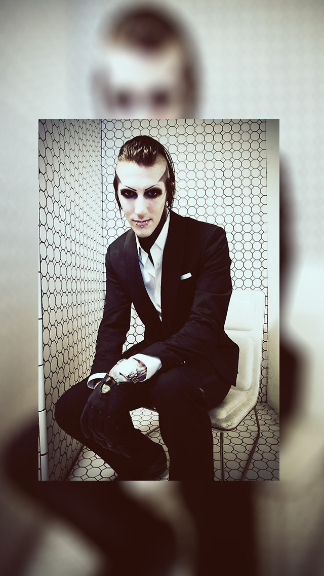 lock-screenss:  Requested Ricky Horror/Chris MotionlessLike or reblog if you’re