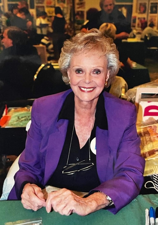 June Lockhart greeting LiS fans and signing spaceships.