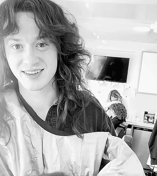 Who Is More Adorable: Joseph Quinn Or The Puppy?x