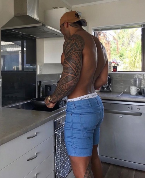 digbyioane:  Island guys with their tats adult photos