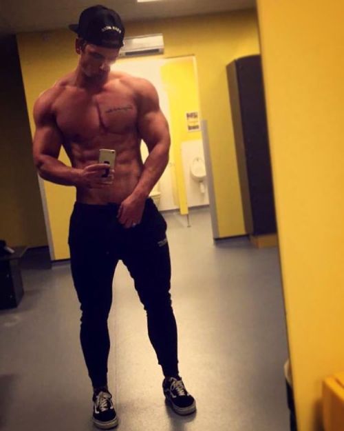 lumbrjax:  Instagram user @jossmooney http://ift.tt/1KfRKGv