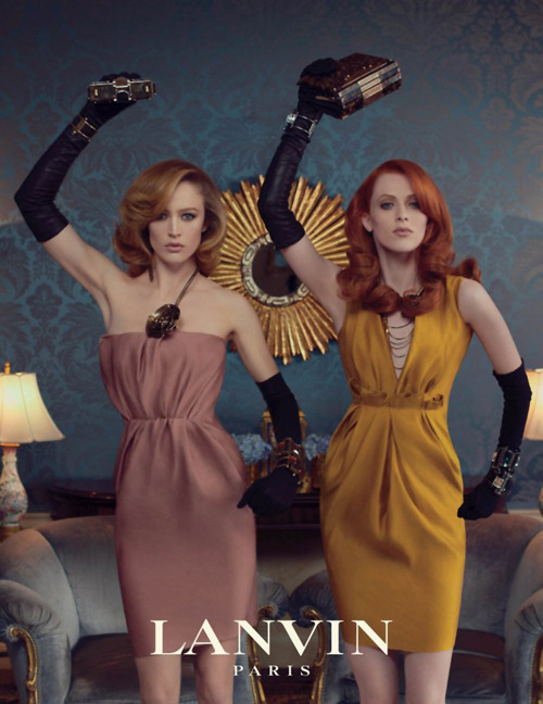 yasmina2203:  Raquel Zimmermann & Karen Elson - Lanvin Fall 2011  una de las favoritas <3 