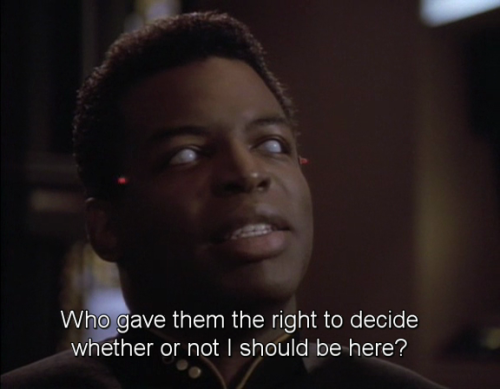 dapperdesilu:emeraldgreentrad:roccondilrinon:ms-demeanor:Thank you, Star Trek.Except that’s not the 
