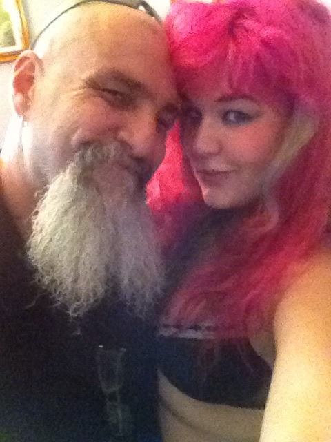cricketrosethorn:  Me and my wonderful Papa! Mussed hair and bright smiles, happy girls and happy Daddies!