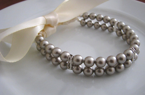 birthstonesgems: Platinum Pearl Bridesmaid Bracelet with birthstones. Credits to Mercury Jane