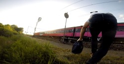 turecik:  netherlandspink trainbackjump