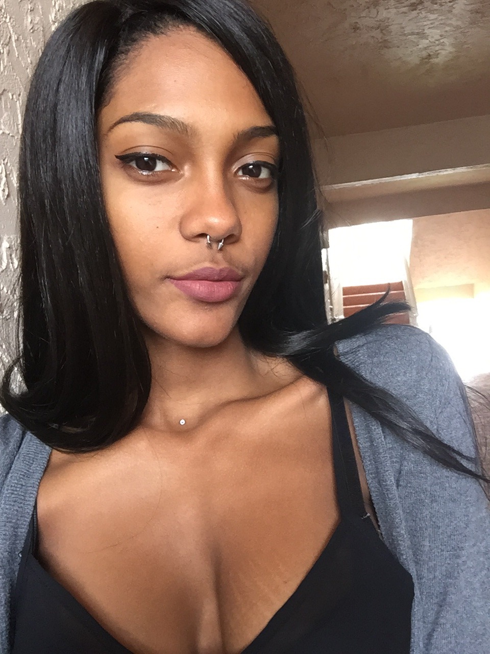lady-smoker:  edgarallan-hoe:  I was tagged in the 6 selfie challenge by friggmei.
