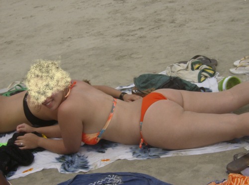 armpit-cum-interracial:  My gorgeous wife!!