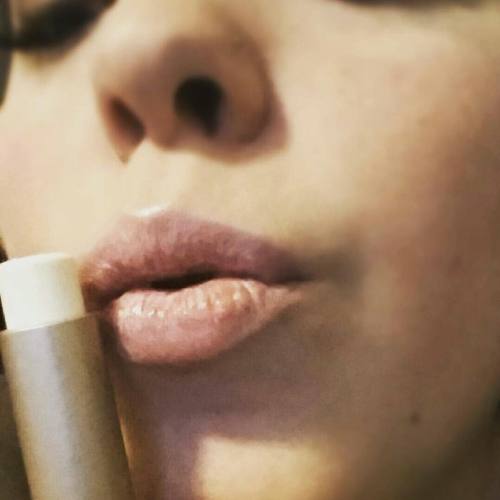 My beautiful sponsor, Amber, showing off the Vanilla Milkshake Bonbon! It gives her lips a nice shim