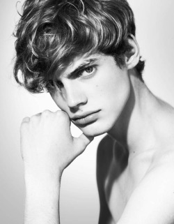 gucchillin:  Justus Eisfeld (favorite male model)  - pleasee dont remove comment/source is this gets notes, it’s my upload x