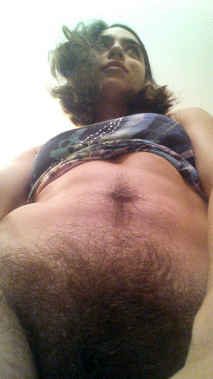 phoenixfloe:   Bushes and Tongue 😙 self shot by phoenixfloe 