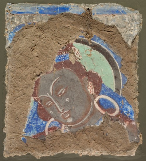 cma-chinese-art:Fragment with a Head of Bodhisattva, 600-650, Cleveland Museum of Art: Chinese ArtSi