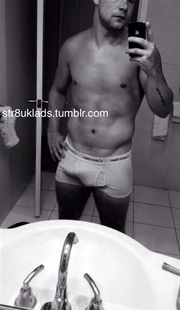 relads:  str8uklads:  29, Milton Keynes, South East UK  Follow Lads Reblogged - for