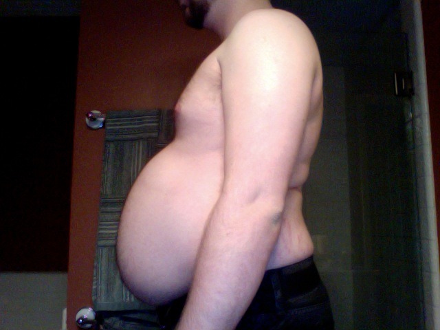 flatabottomus:  bubbablues:  Thanksgiving Before and After! God, I ate so much…