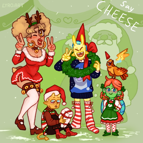 You know I had to get into the holiday spirit and there is only one true way - to draw silly christm