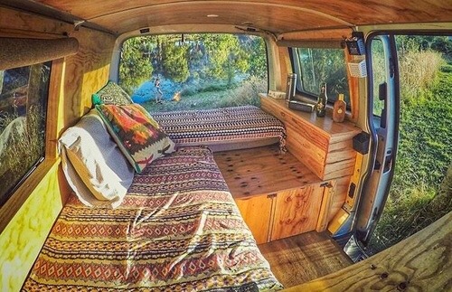 hippiecharm: hippiehippo: I wanna take a nap in here ✨