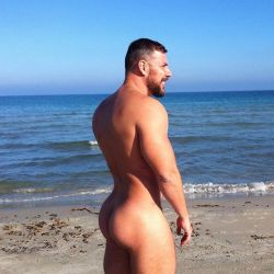 lowhung505:  manrumpsxxx:  Follow Me For The Sexiest Rumps On Tumblr  FOLLOW LOWHUNG505 @ http:// lowhung505.tumblr.com Over 38,000 Followers!
