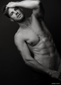 grabyourankles:  James Collins  by Bell Soto