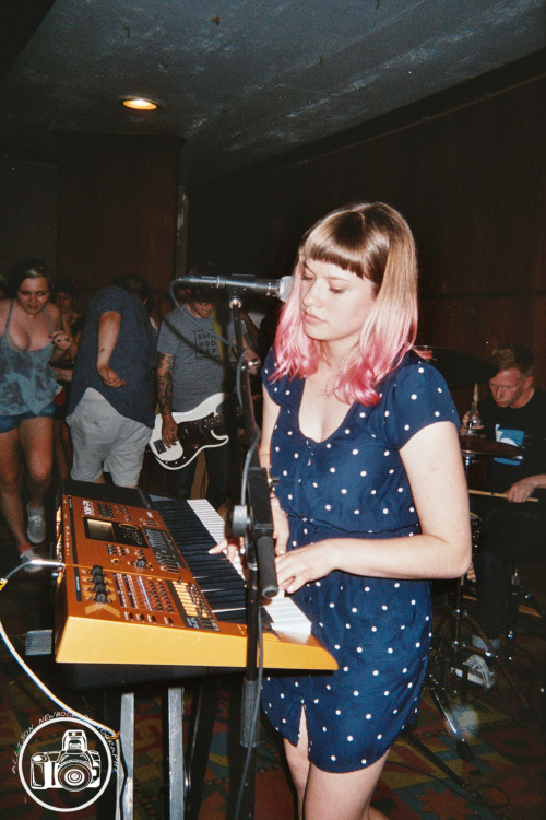 Sex allynewbold:  Tigers Jaw (last Philly show) pictures
