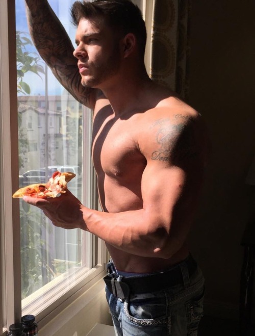 colinwayne21-blog-blog:  #Pizza #Fitness #Model #Man #Hot