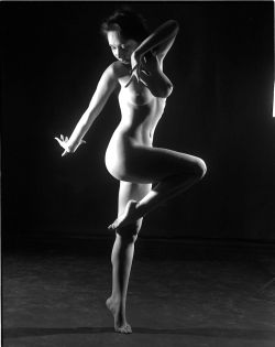 grandma-did:  girl-o-matic: Photo by Peter Basch   Basch did amazing things with light and shadow.