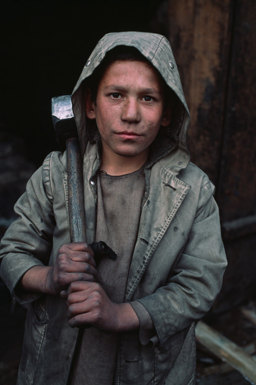 autremondeimagination:  Stolen Childhoods by Steve McCurry From Top: Africa, Tibet, Nepal, Kabul, Myanmar/ Burma, Afghanistan, Bangladesh, India, Burma, Niger 