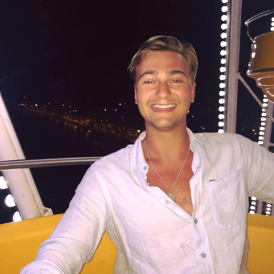 exposed-straight-men:  ad20aus:  Straight British   Follow our blog for more exposed