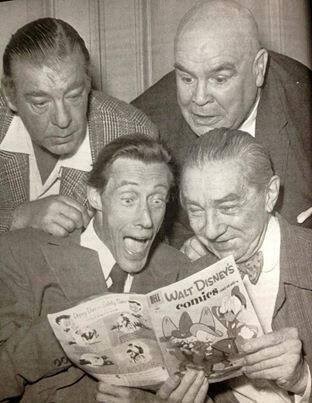 notcomputing:  John Carradine, Bela Lugosi, Lon Chaney Jr. and Tor Johnson check out Disney’s Comics # 190.